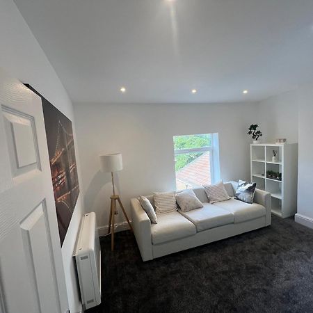 Beach House In Liverpool Waterloo Extérieur photo